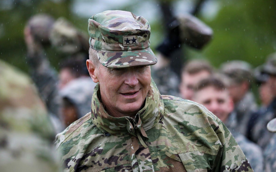 MG (Ret.) William B. Dyer. (Photo courtesy of
      author)